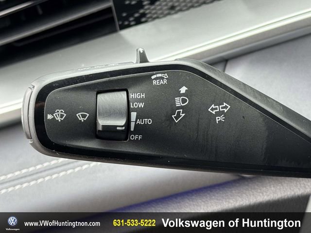 Certified 2025 Volkswagen Tiguan SE image 21