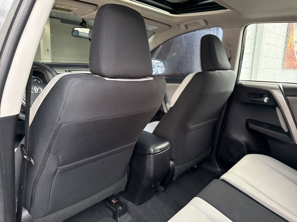 Used 2016 Toyota RAV4 XLE image 7