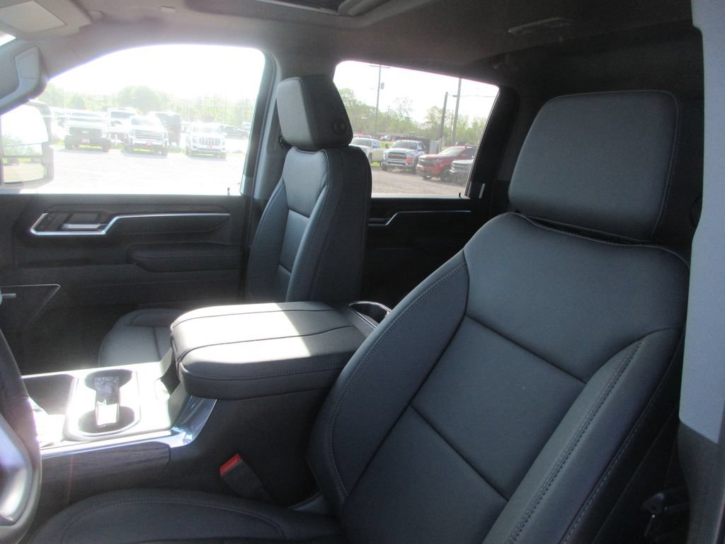 New 2026 GMC Sierra 2500 SLT w/ SLT Premium Package AWD/4WD image 13