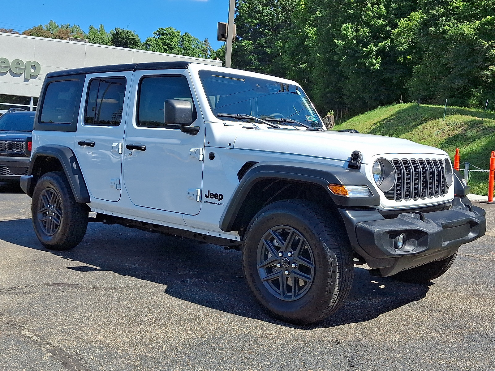Certified 2025 Jeep Wrangler Unlimited Sport AWD/4WD image 3
