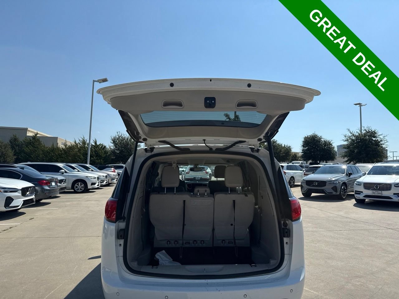 Used 2018 Chrysler Pacifica Touring-L FWD image 7