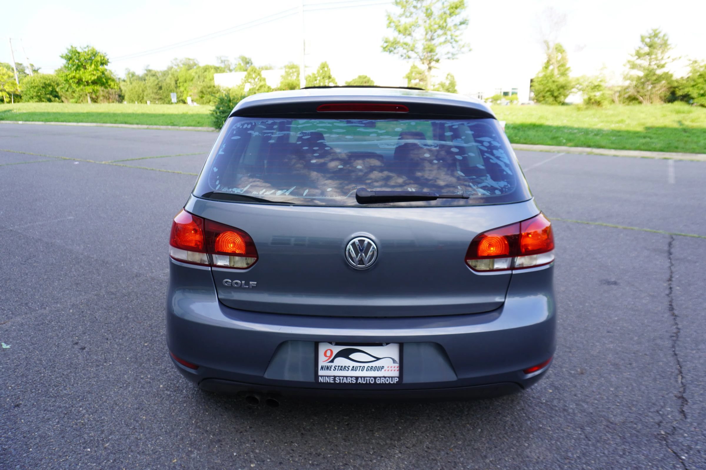 Used 2011 Volkswagen Golf 2-Door FWD image 6