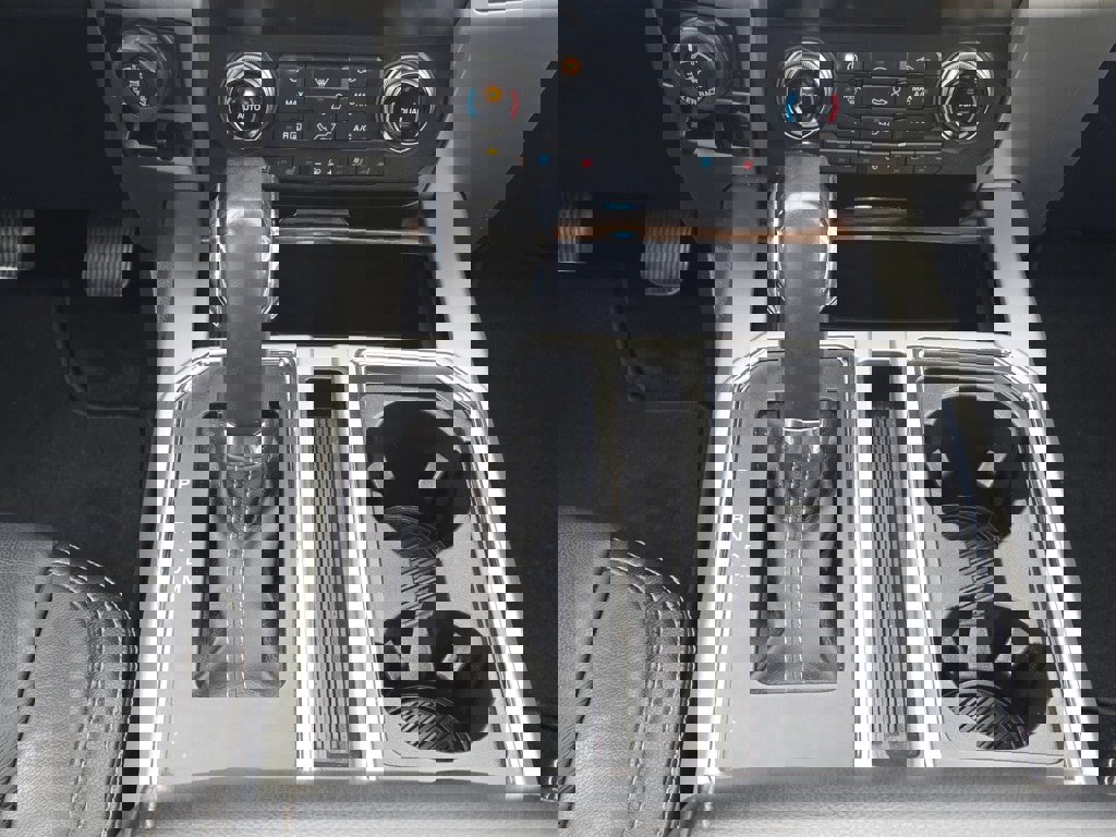 Used 2020 Ford F150 Lariat w/ Equipment Group 502A Luxury image 18