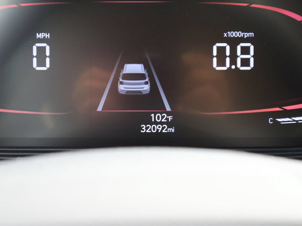 Used 2025 Hyundai Venue SEL FWD image 29