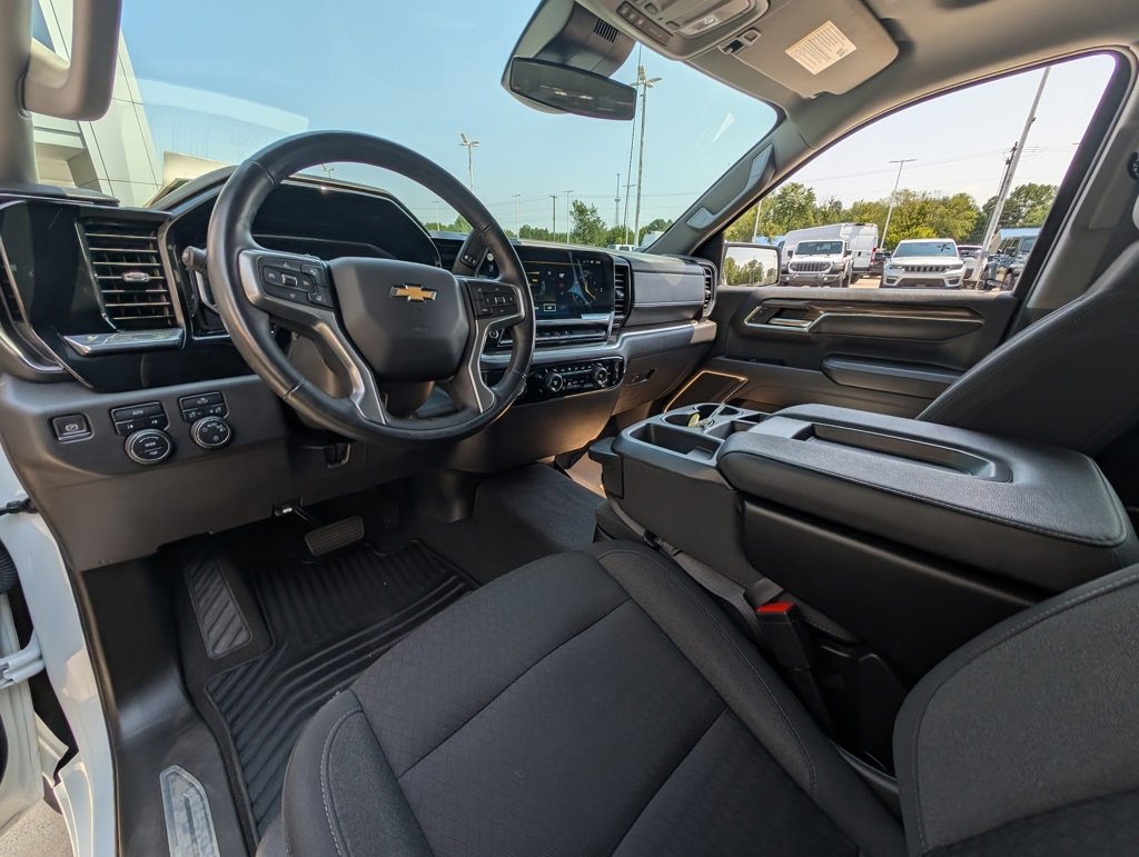 Used 2022 Chevrolet Silverado 1500 LT image 12