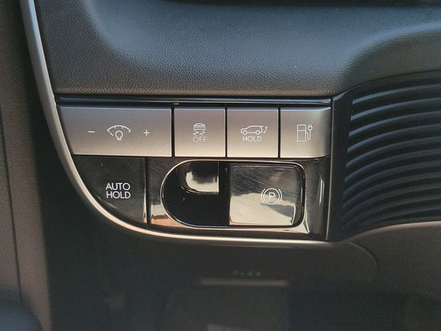 Used 2025 Hyundai Ioniq 5 SEL image 30