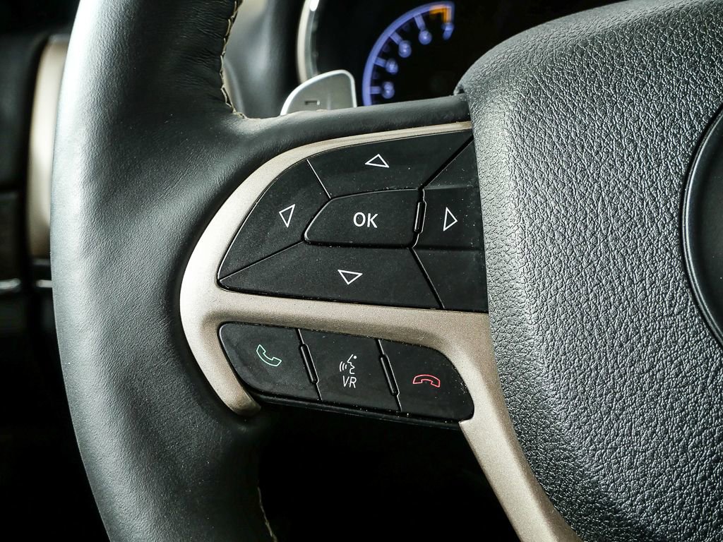 Used 2017 Jeep Grand Cherokee Limited AWD/4WD image 10