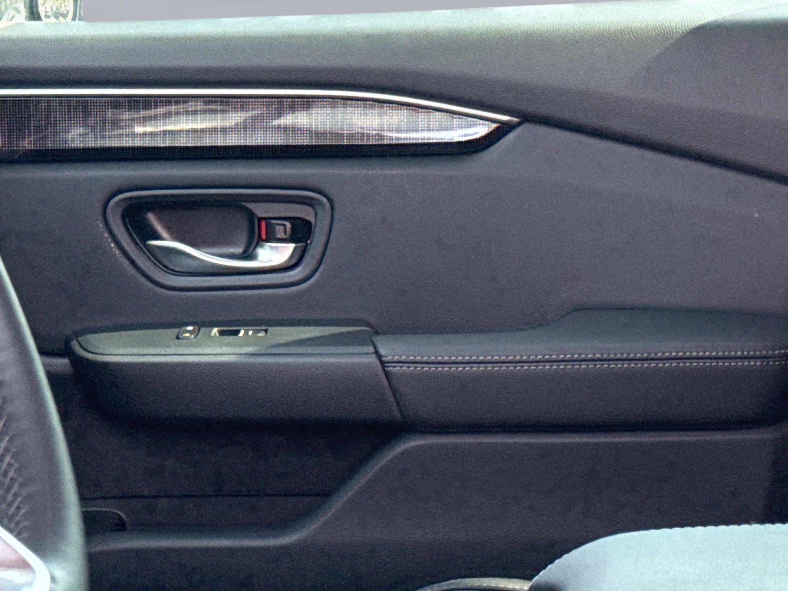 Certified 2025 Honda Pilot Elite image 24