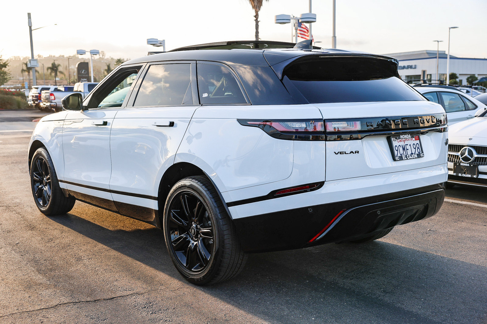 Used 2022 Land Rover Range Rover Velar R-Dynamic S AWD/4WD image 22
