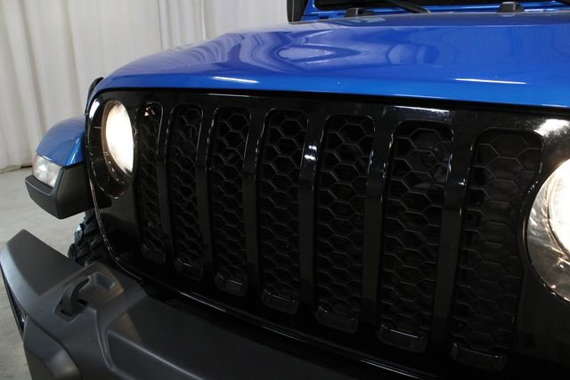 Used 2021 Jeep Gladiator Willys AWD/4WD image 30