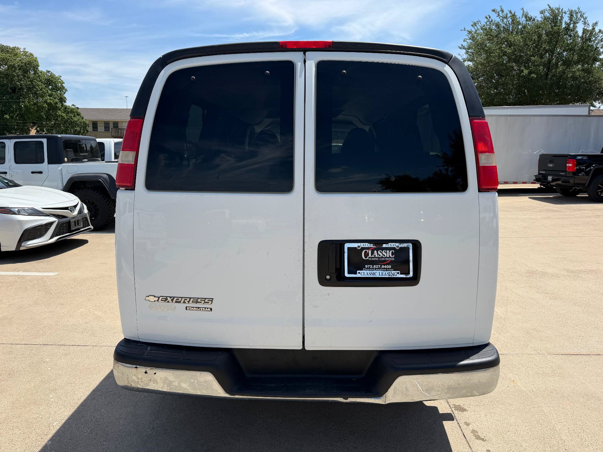 Used 2015 Chevrolet Express 2500 LT RWD image 7
