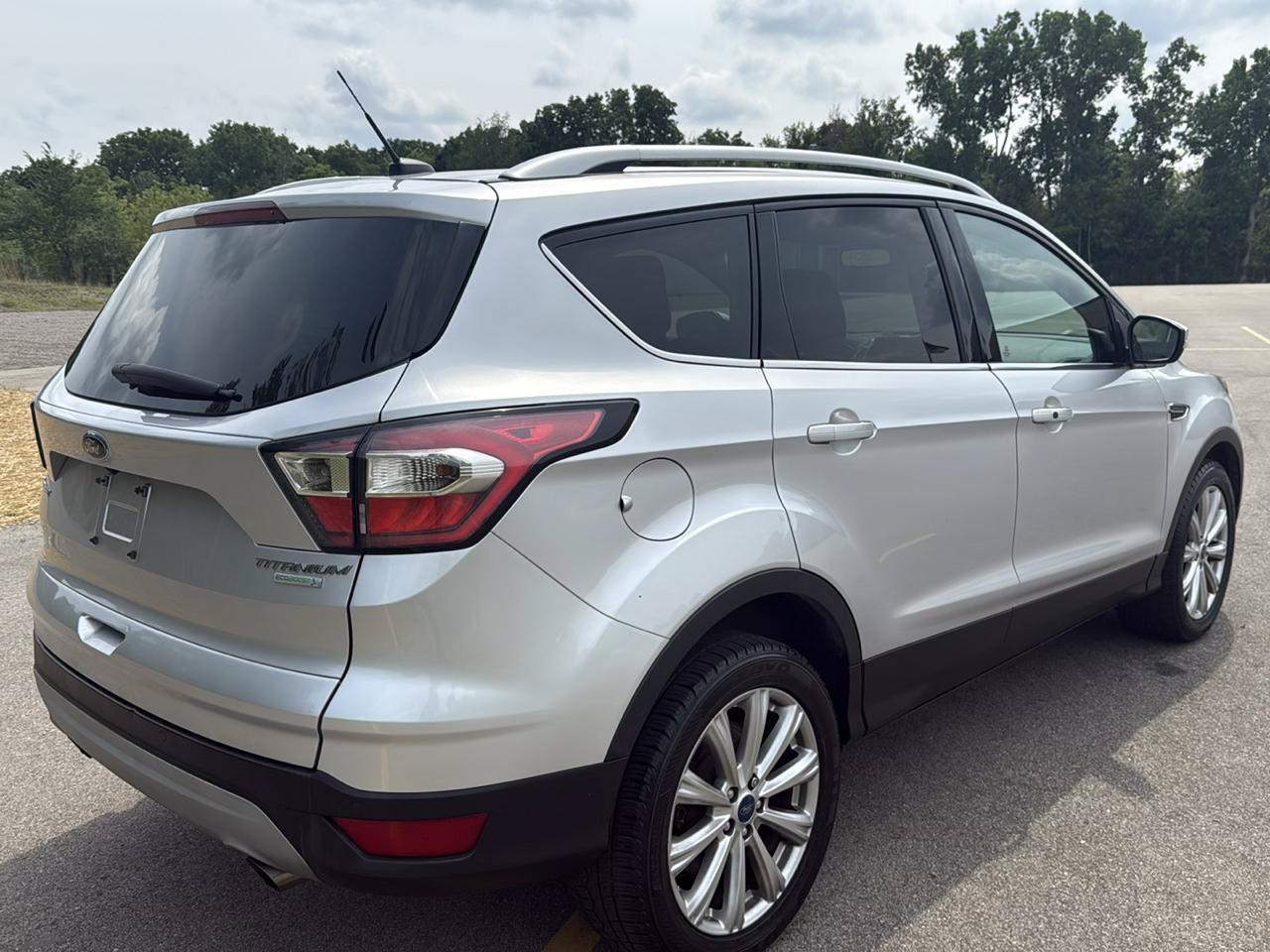 Used 2017 Ford Escape Titanium w/ Canadian Touring Package FWD image 5