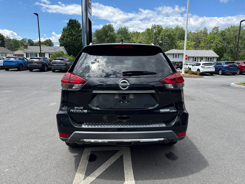Used 2020 Nissan Rogue S w/ Special Edition Package AWD/4WD image 4