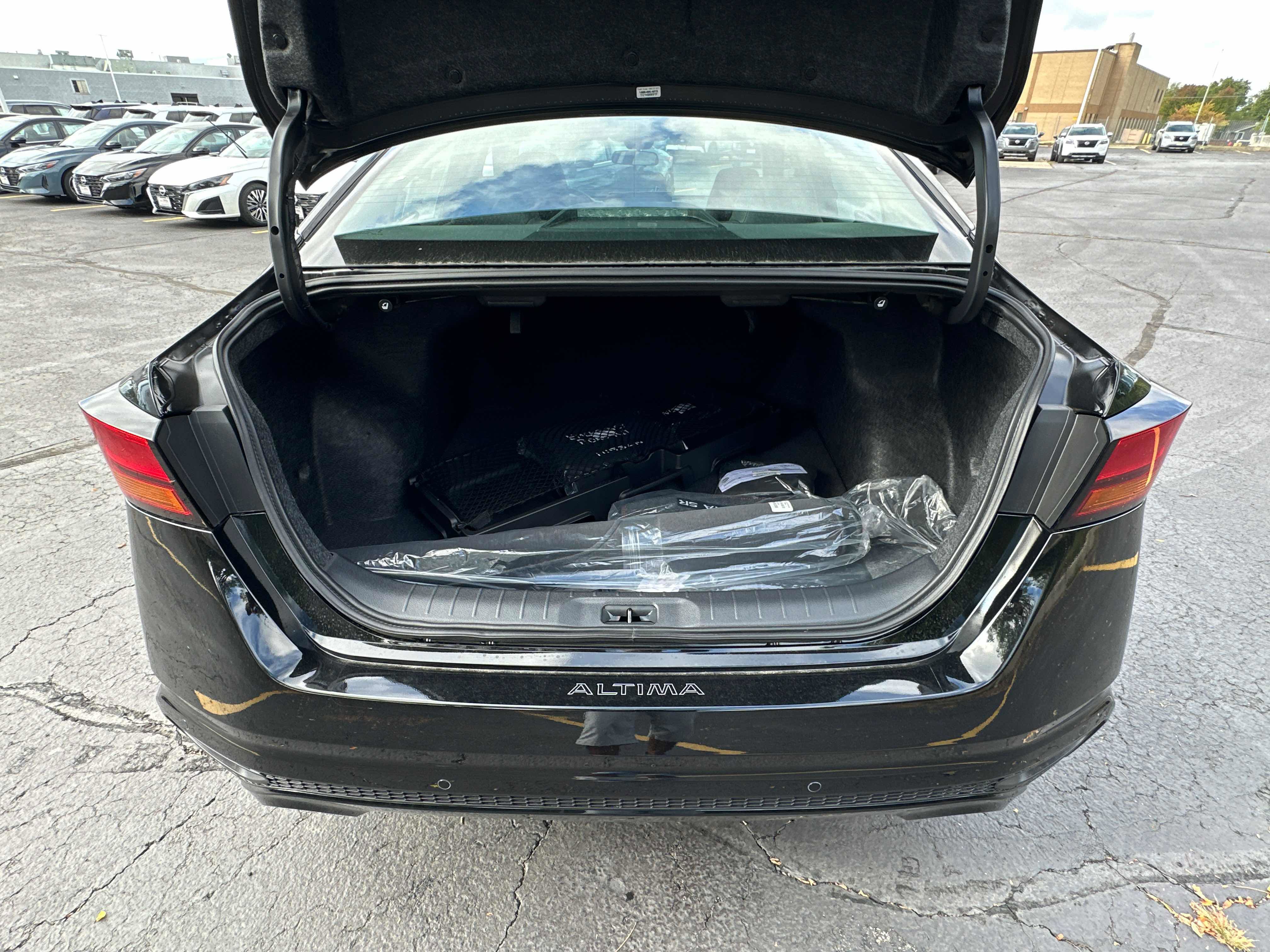 New 2025 Nissan Altima 2.5 SR w/ SR Premium Package image 14