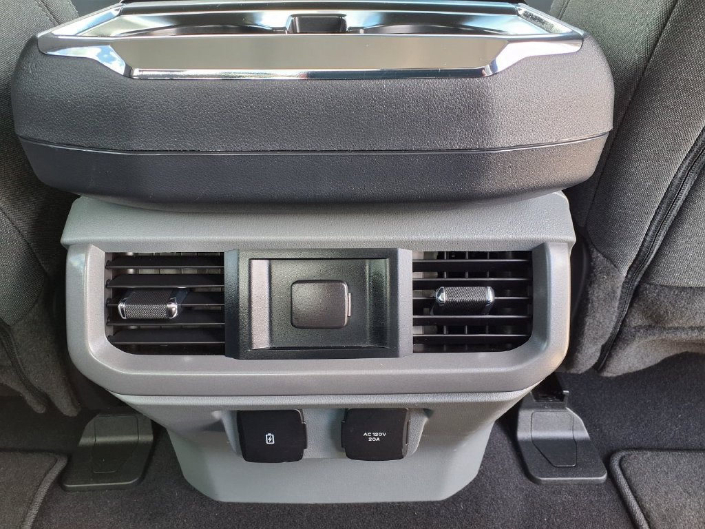 Used 2023 Ford F150 Lightning XLT AWD/4WD image 17