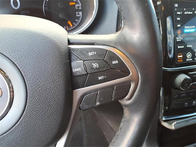 Used 2022 Jeep Grand Cherokee Laredo X image 16