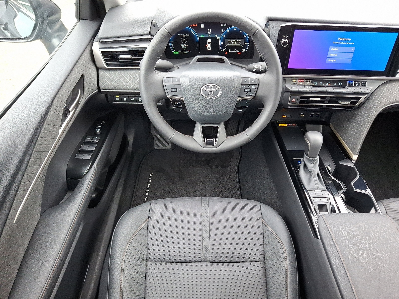 Used 2025 Toyota Camry XLE w/ Premium Plus Package image 11