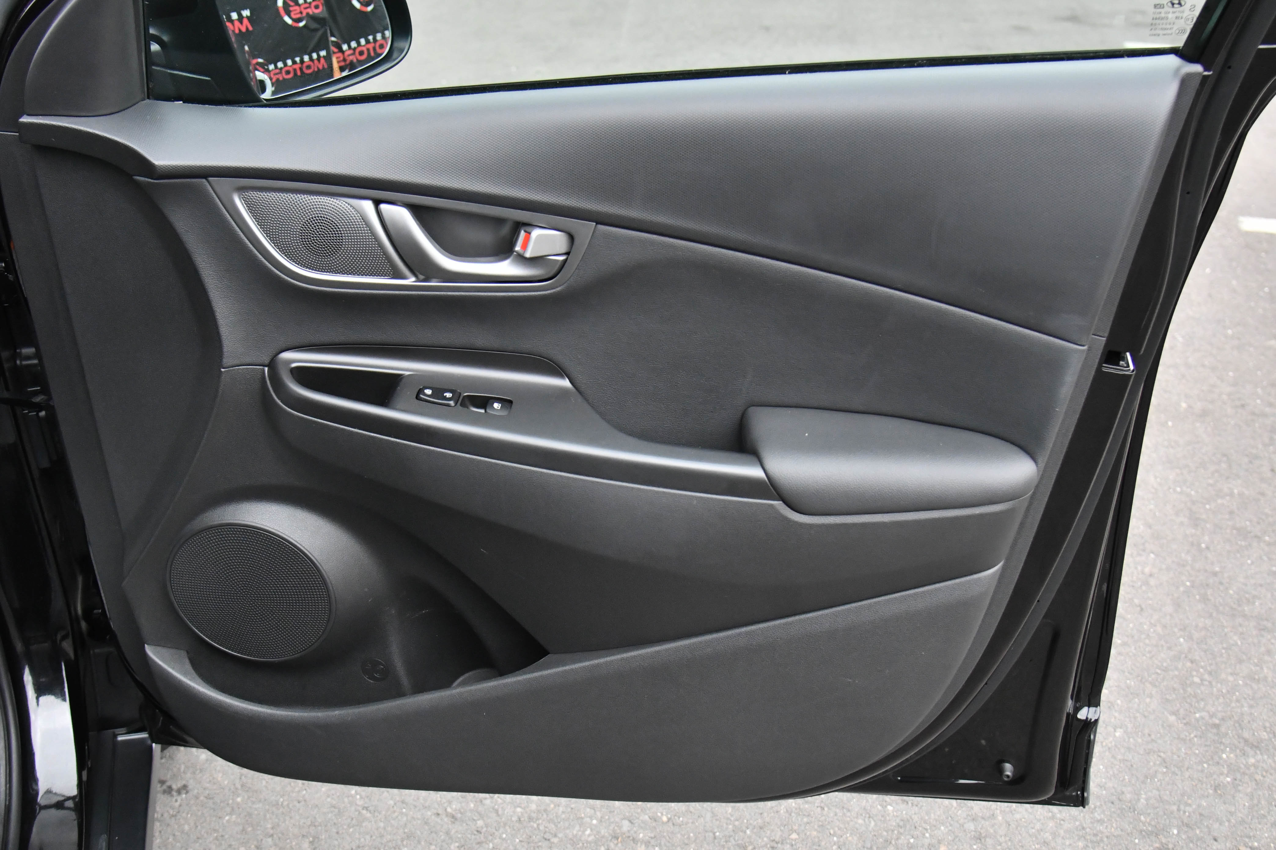 Used 2021 Hyundai Kona Limited FWD image 42