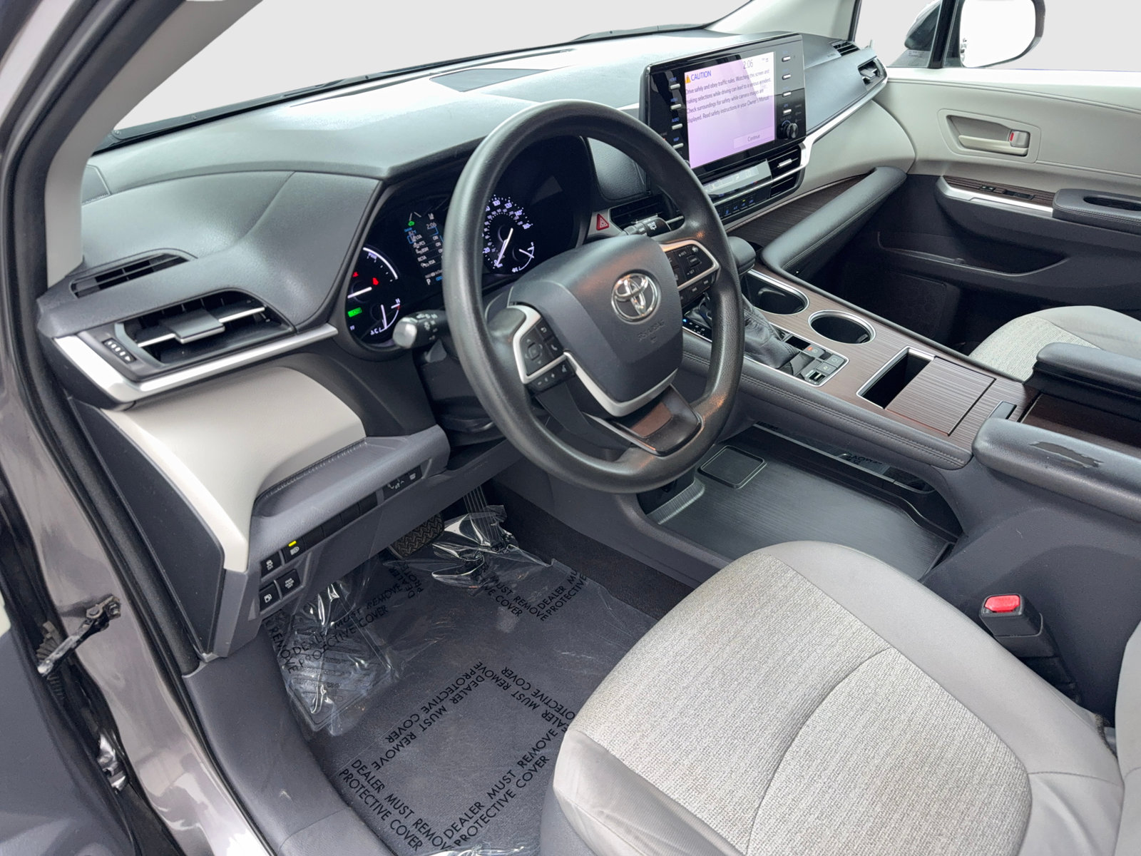 Used 2021 Toyota Sienna LE FWD image 15