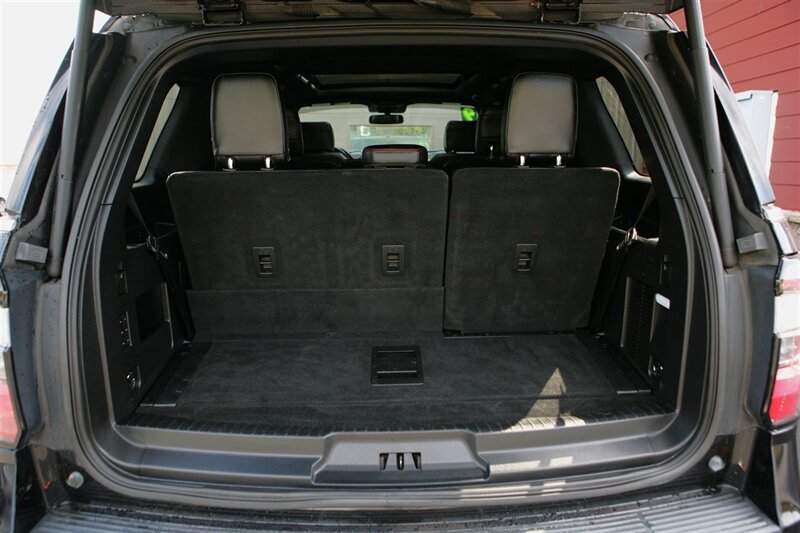 Used 2019 Ford Expedition Limited w/ Equipment Group 303A AWD/4WD image 17