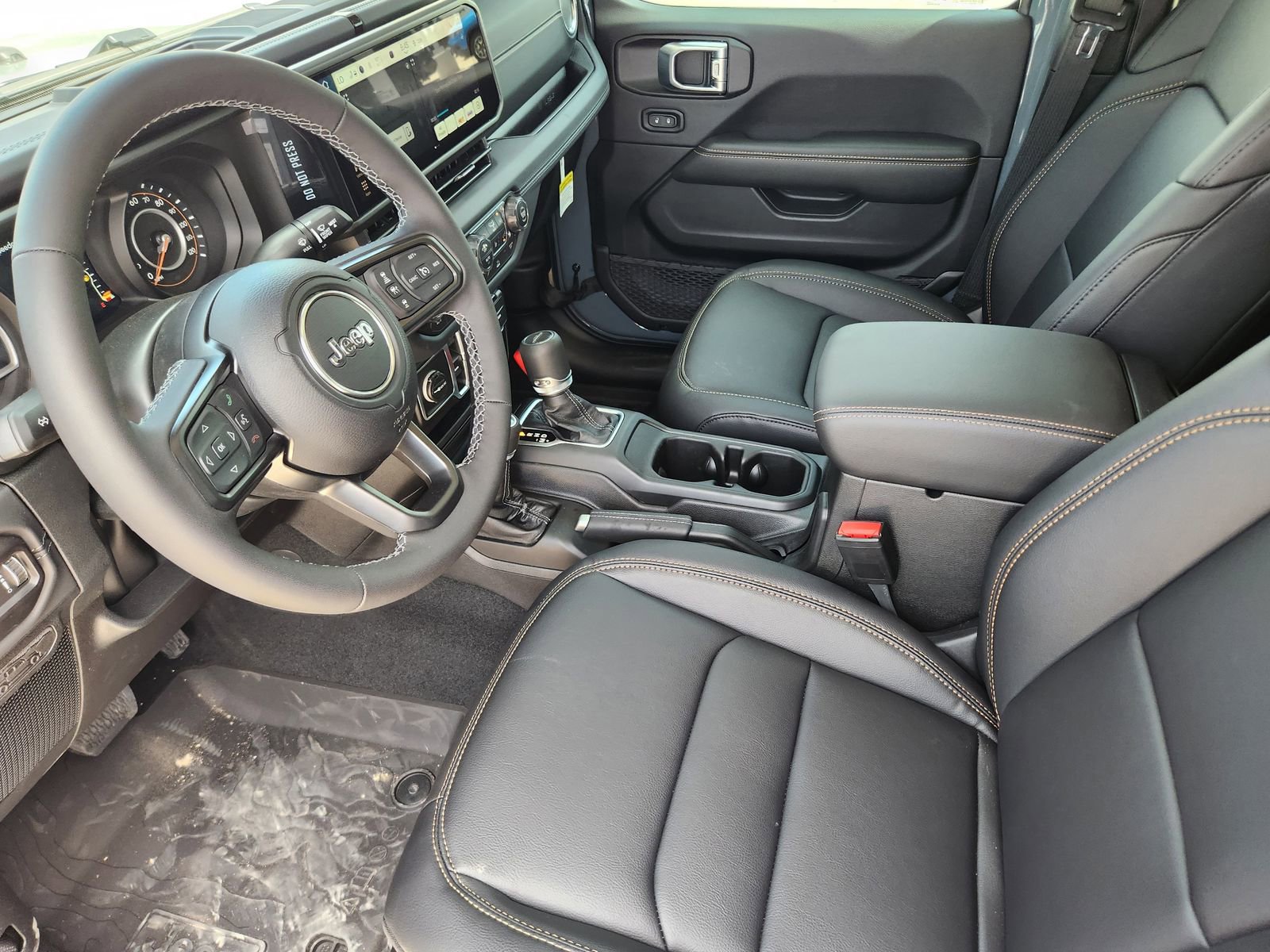 New 2026 Jeep Gladiator Mojave AWD/4WD image 13