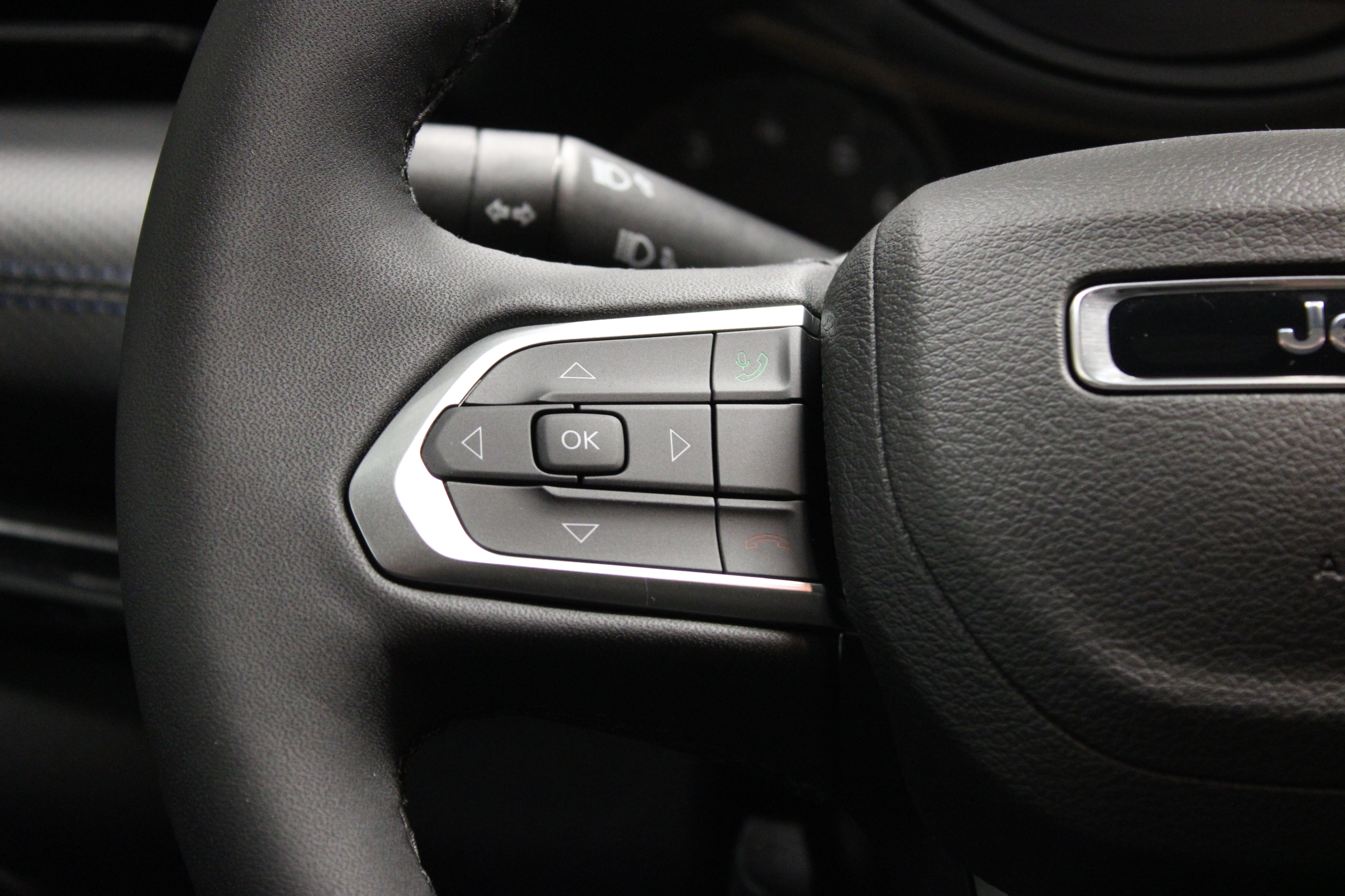 New 2026 Jeep Compass Latitude AWD/4WD image 21