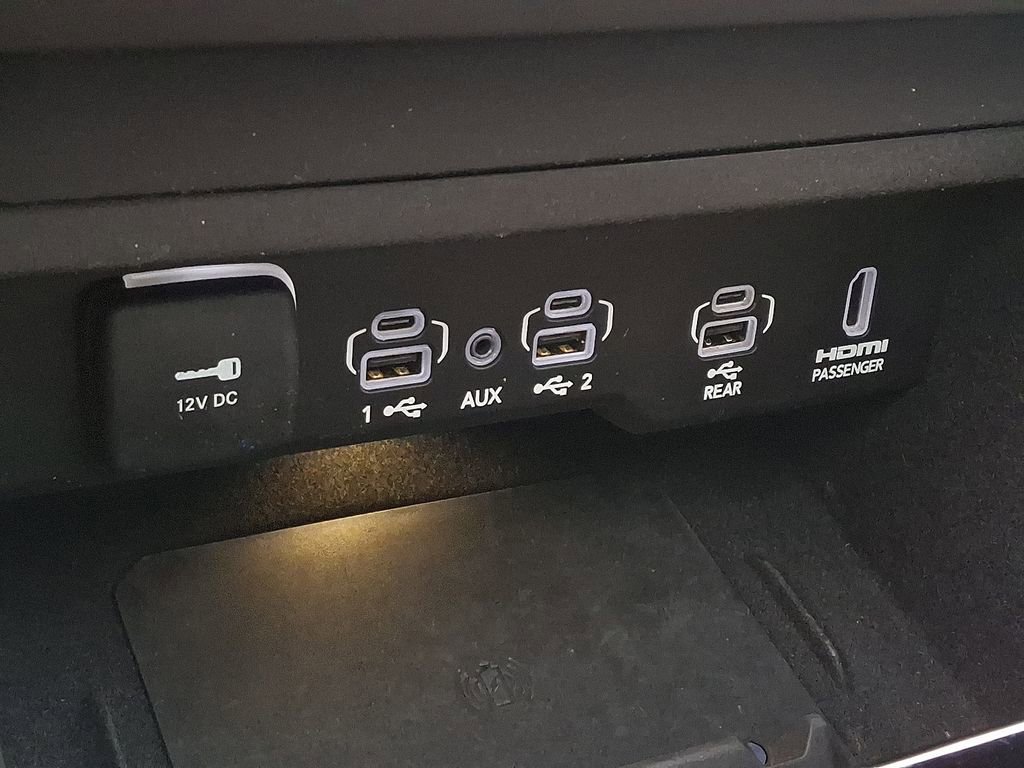 Used 2024 Jeep Grand Wagoneer Series III w/ Rear Seat Video Group 1 image 27