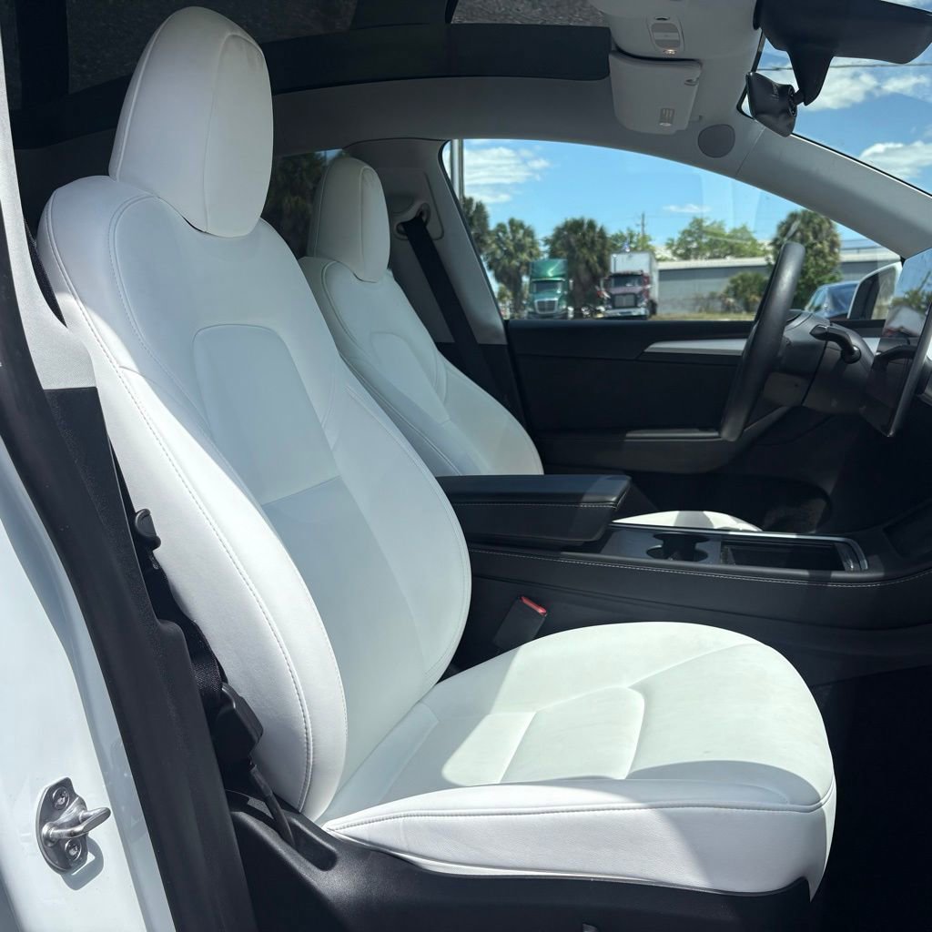 Used 2023 Tesla Model Y Long Range image 18