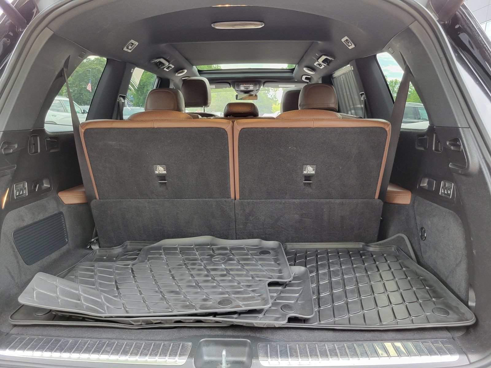 Used 2024 Mercedes-Benz GLS 450 4MATIC image 32