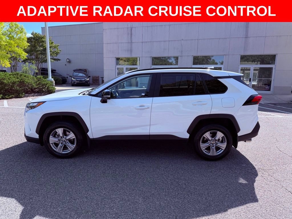 Used 2025 Toyota RAV4 XLE w/ Convenience Package FWD image 4