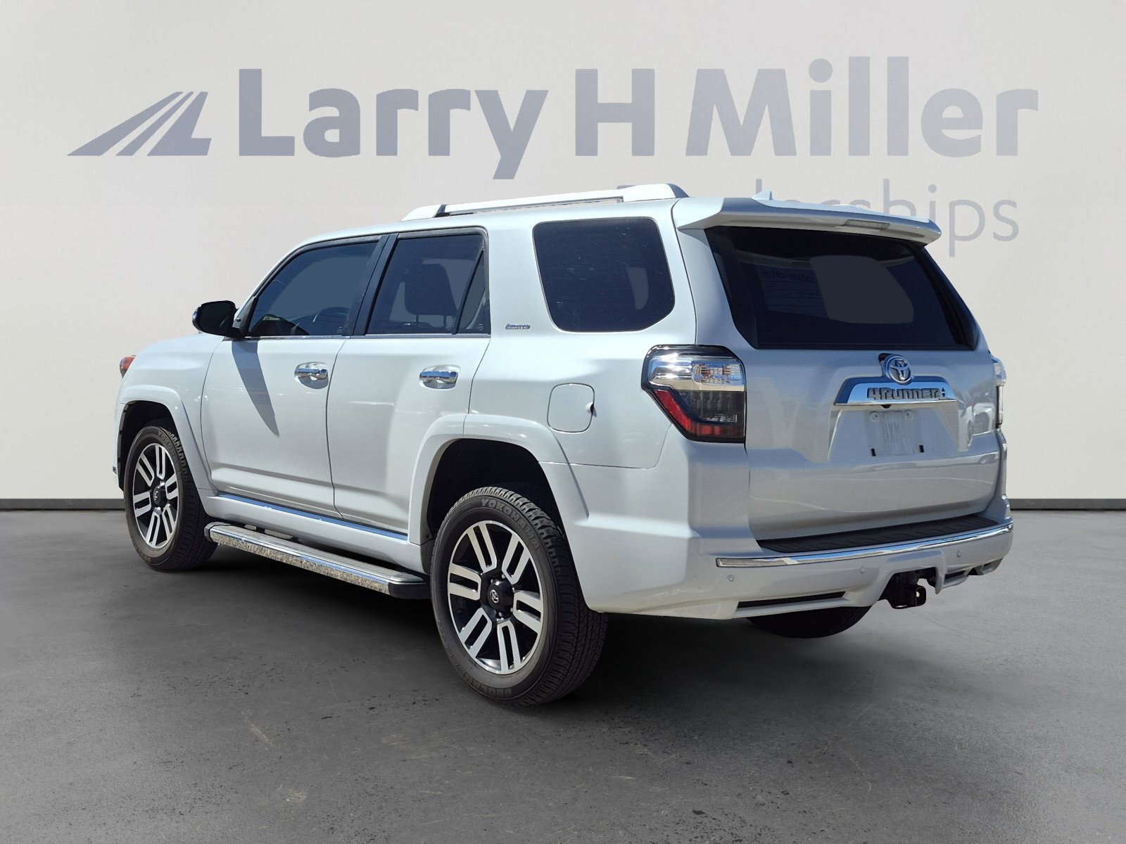 Used 2024 Toyota 4Runner Limited image 3
