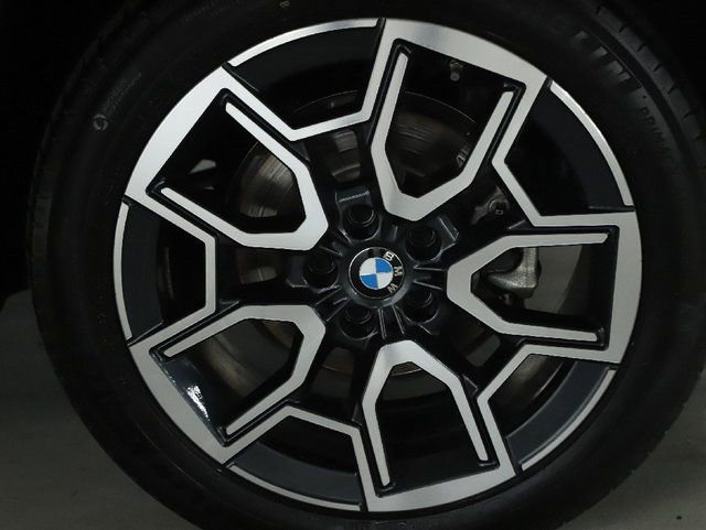 Used 2025 BMW X2 xDrive28i AWD/4WD image 14