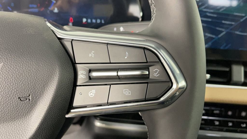 New 2025 Chevrolet Equinox ACTIV image 25