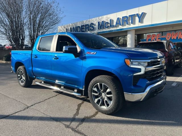 Used 2023 Chevrolet Silverado 1500 LT image 1