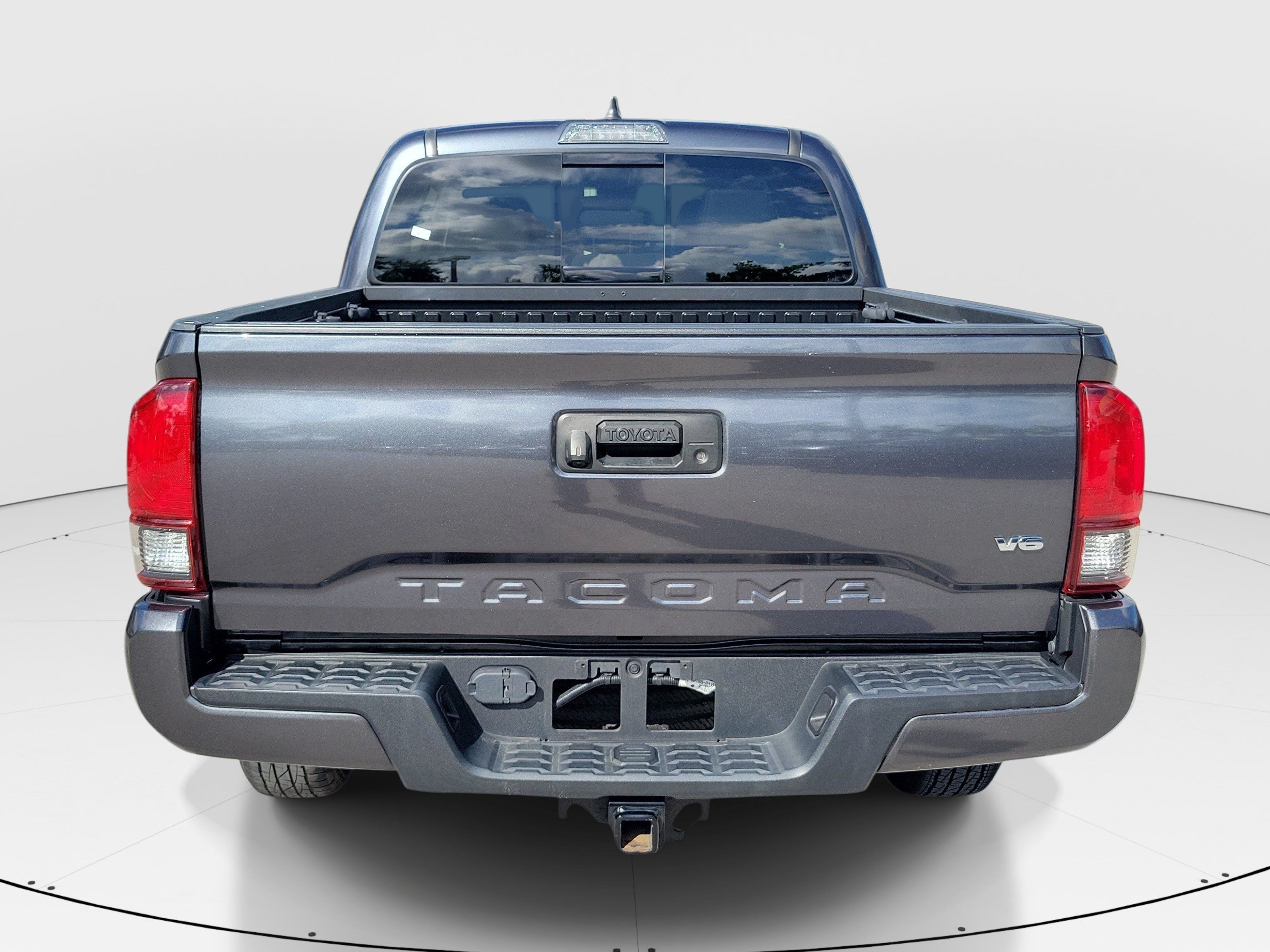 Used 2023 Toyota Tacoma SR5 w/ Technology Package RWD image 6