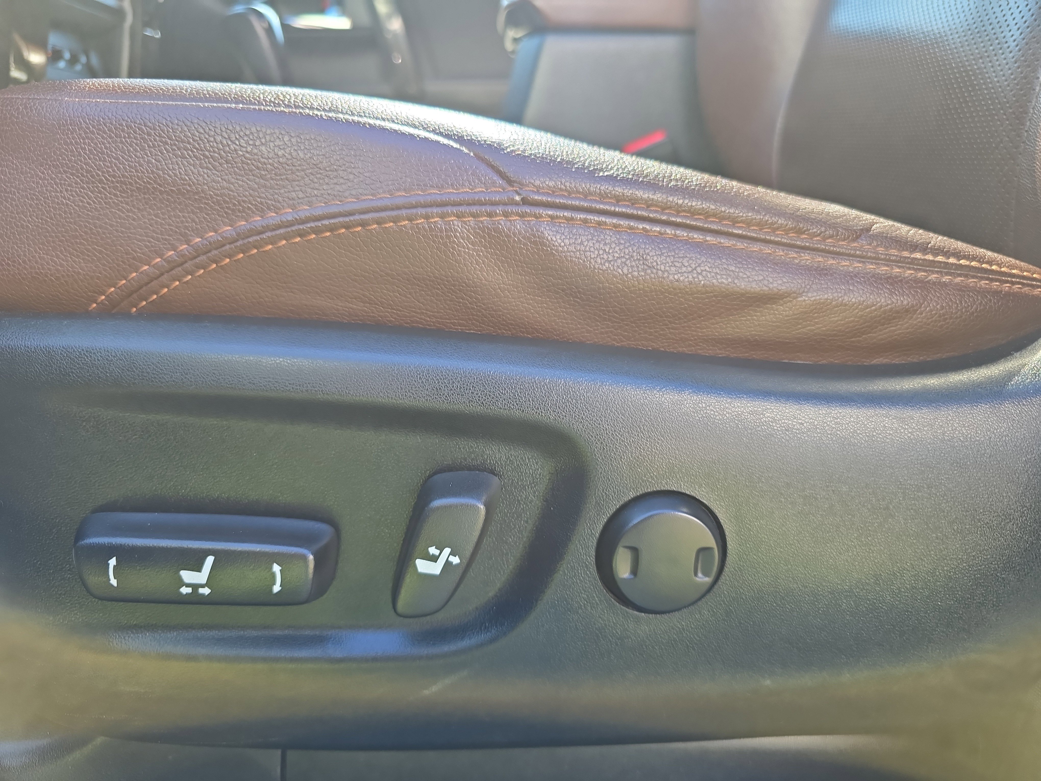 Used 2021 Toyota 4Runner Limited image 13