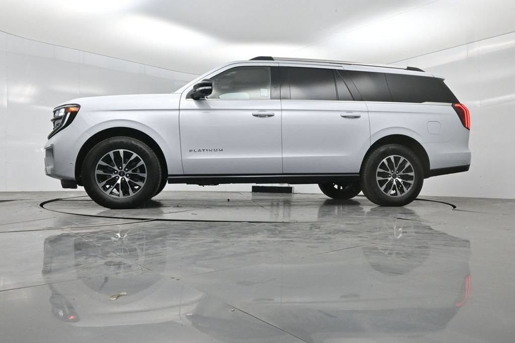 Used 2025 Ford Expedition Max Platinum AWD/4WD image 7