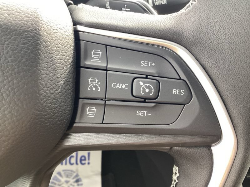 New 2025 Jeep Grand Cherokee L Altitude AWD/4WD image 36