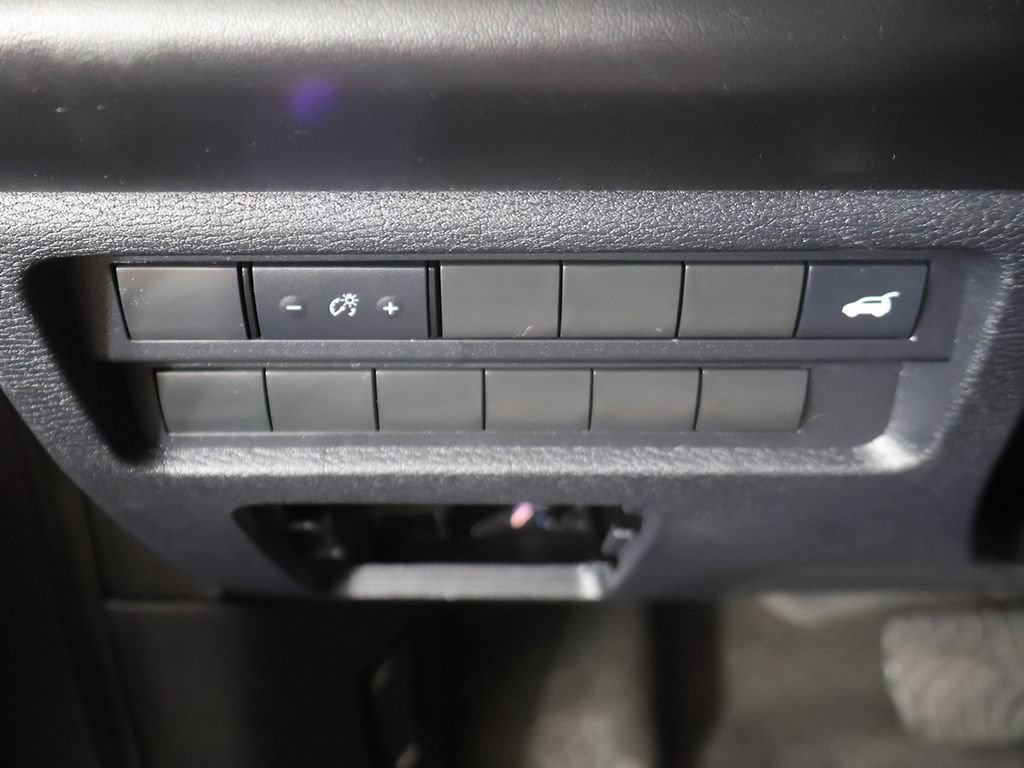 Used 2024 Mitsubishi Outlander SE Black Edition FWD image 37