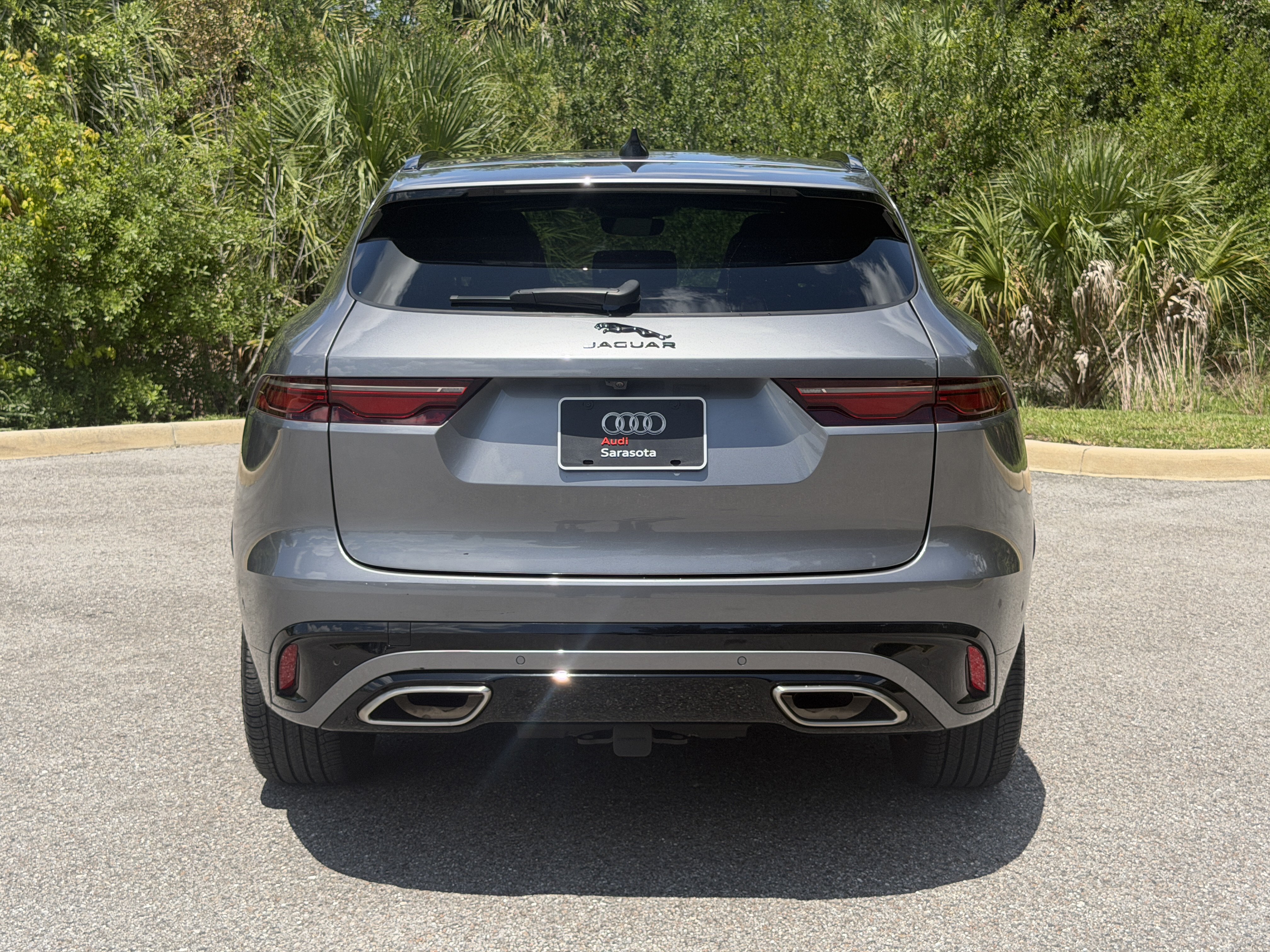 Used 2024 Jaguar F-PACE R-Dynamic S AWD/4WD image 6