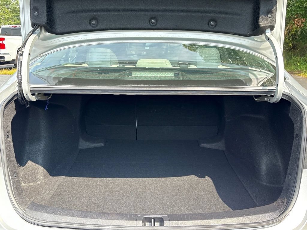 Used 2024 Toyota Corolla LE FWD image 13