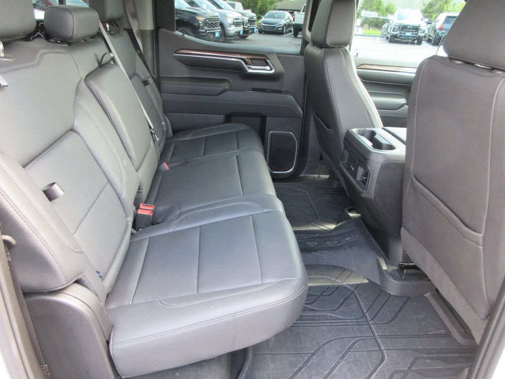 Certified 2023 Chevrolet Silverado 1500 LT w/ Leather Package AWD/4WD image 20