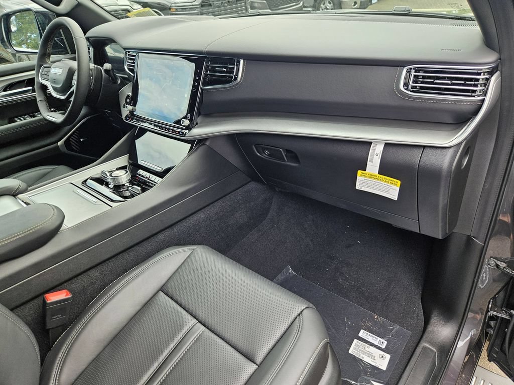 New 2026 Jeep Grand Wagoneer L Limited AWD/4WD image 18