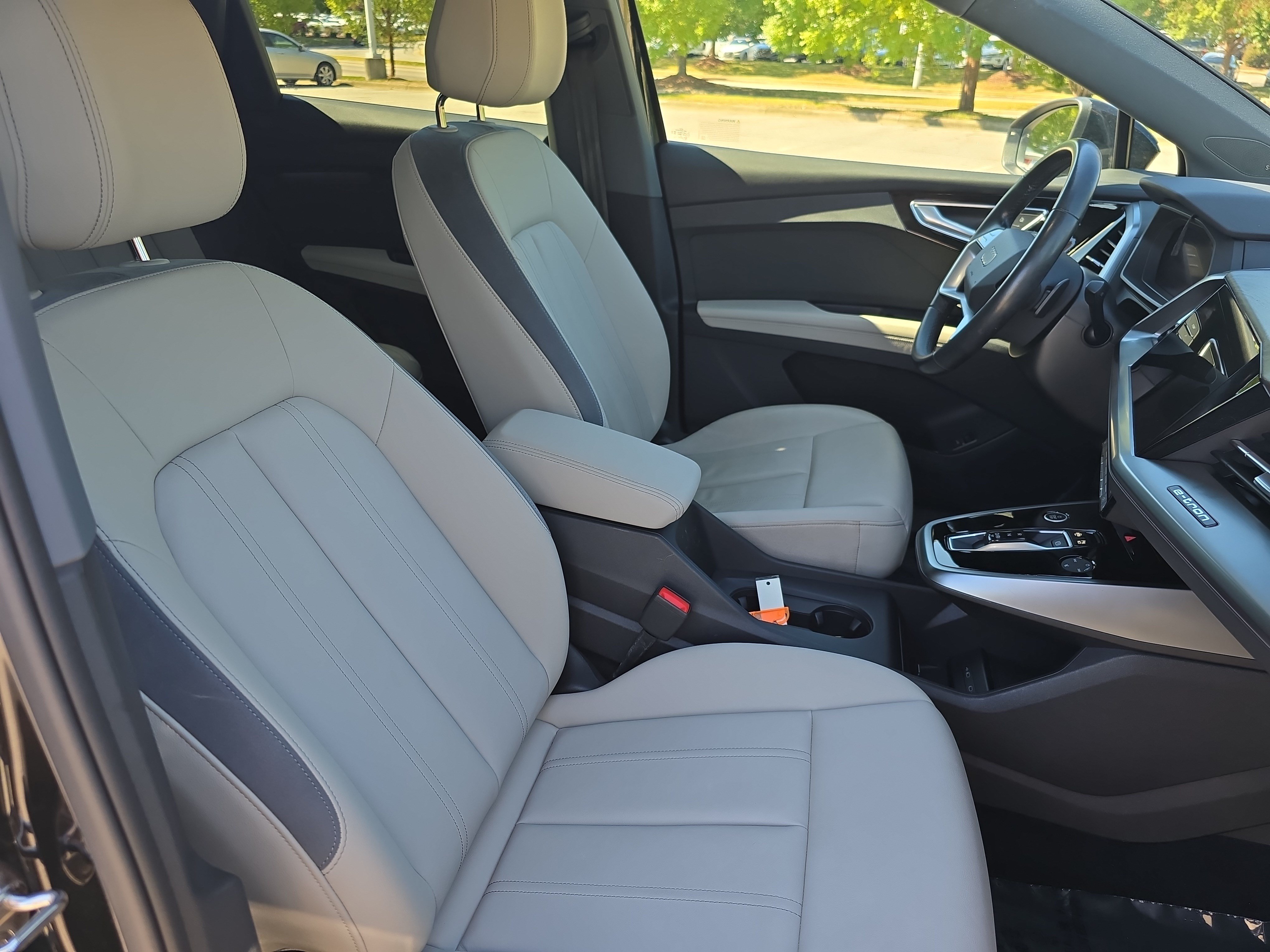 Used 2023 Audi Q4 e-tron Prestige AWD/4WD image 10
