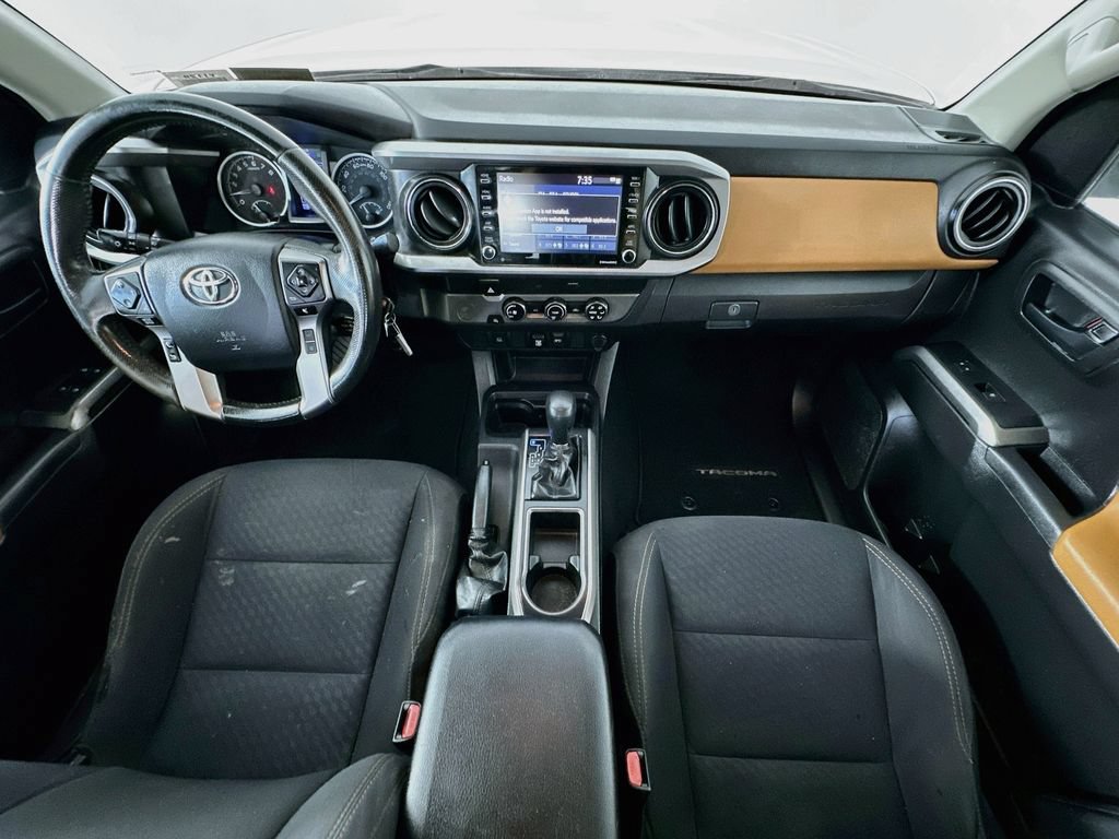 Used 2020 Toyota Tacoma SR5 RWD image 10