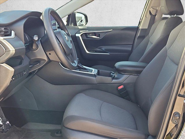 Used 2024 Toyota RAV4 XLE w/ Convenience Package FWD image 17