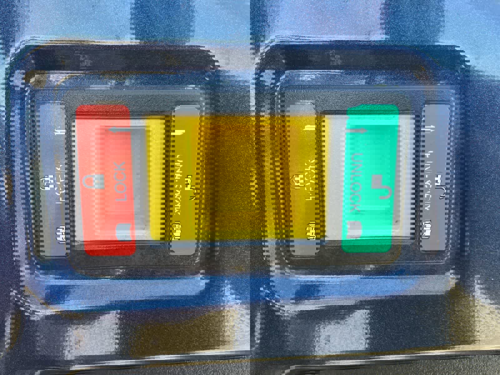 Used 2021 Ford Transit 250 Medium Roof AWD w/ Interior Upgrade Package image 26