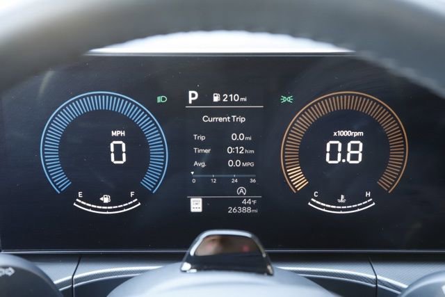 Certified 2025 Hyundai Santa Fe XRT image 30