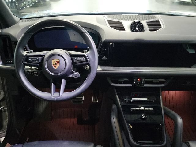 Used 2024 Porsche Cayenne S AWD/4WD image 15