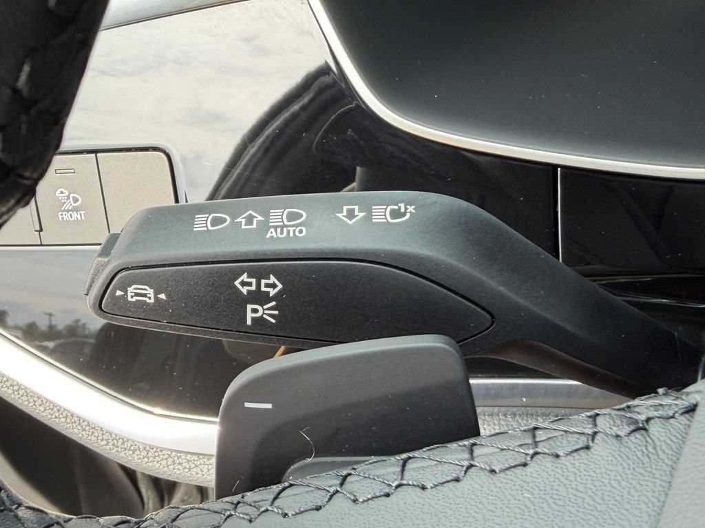 Certified 2025 Audi Q3 2.0T Premium w/ Convenience Package AWD/4WD image 36